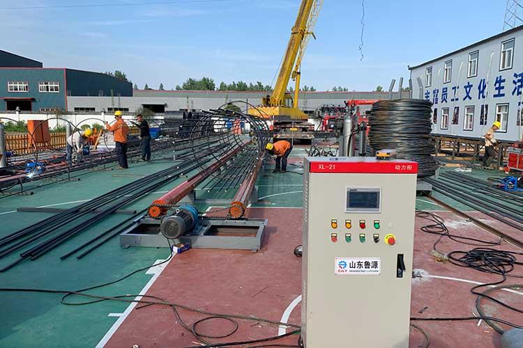 鋼筋籠繞絲機功率低總功率不到15KW，同步工作不到5KW，節(jié)能而且不影響總電容的配比